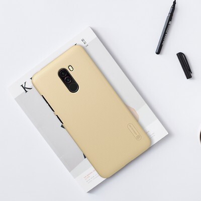 Пластиковый чехол с пленкой Nillkin Super Frosted Shield Золотой для Xiaomi Pocophone F1(3)