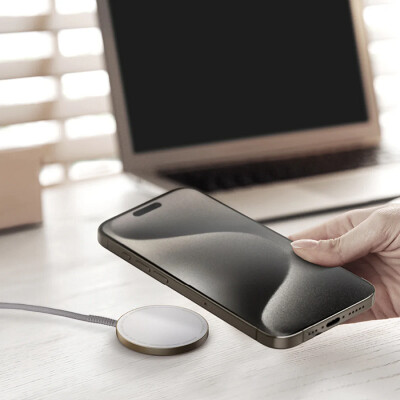 Беспроводное зарядное устройство с функцией Magsafe Momax UD32L Qi2 Magnetic Wireless Charger(5)